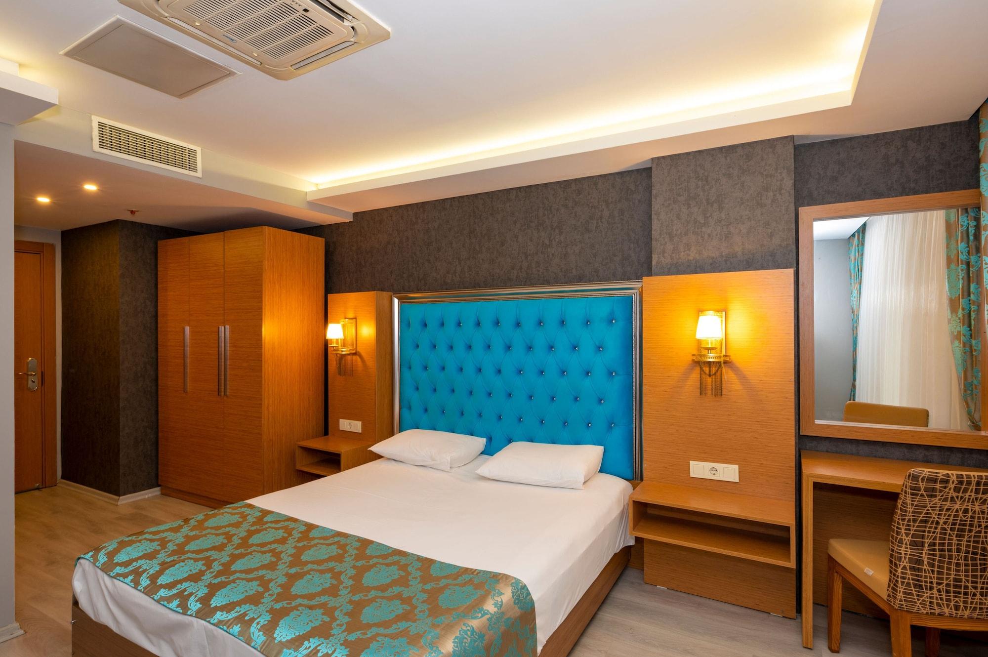 Grand Palace Hotel Istanbul Exterior photo
