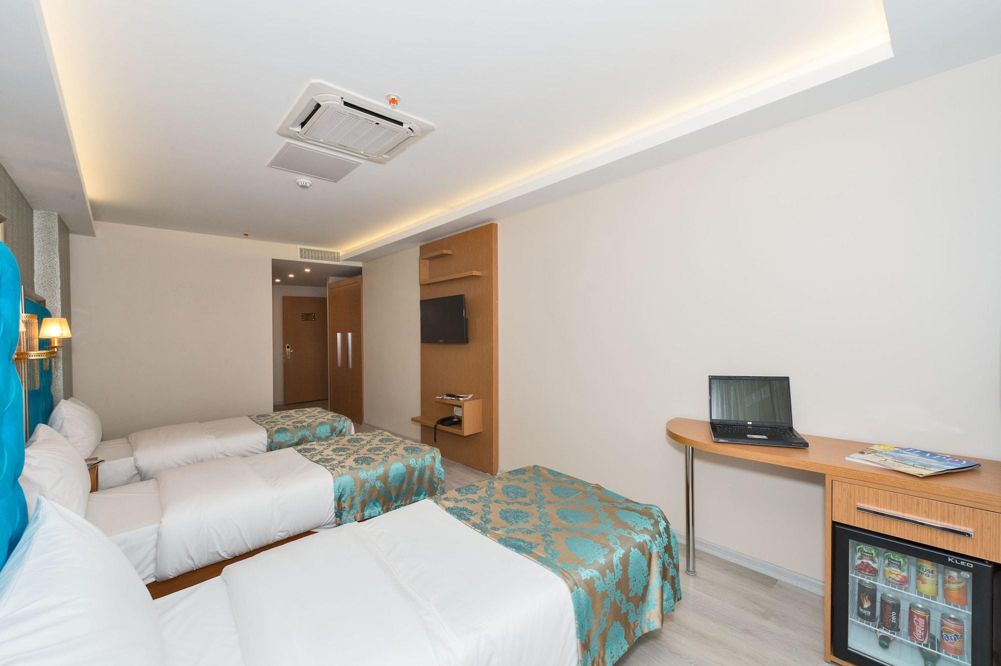 Grand Palace Hotel Istanbul Exterior photo